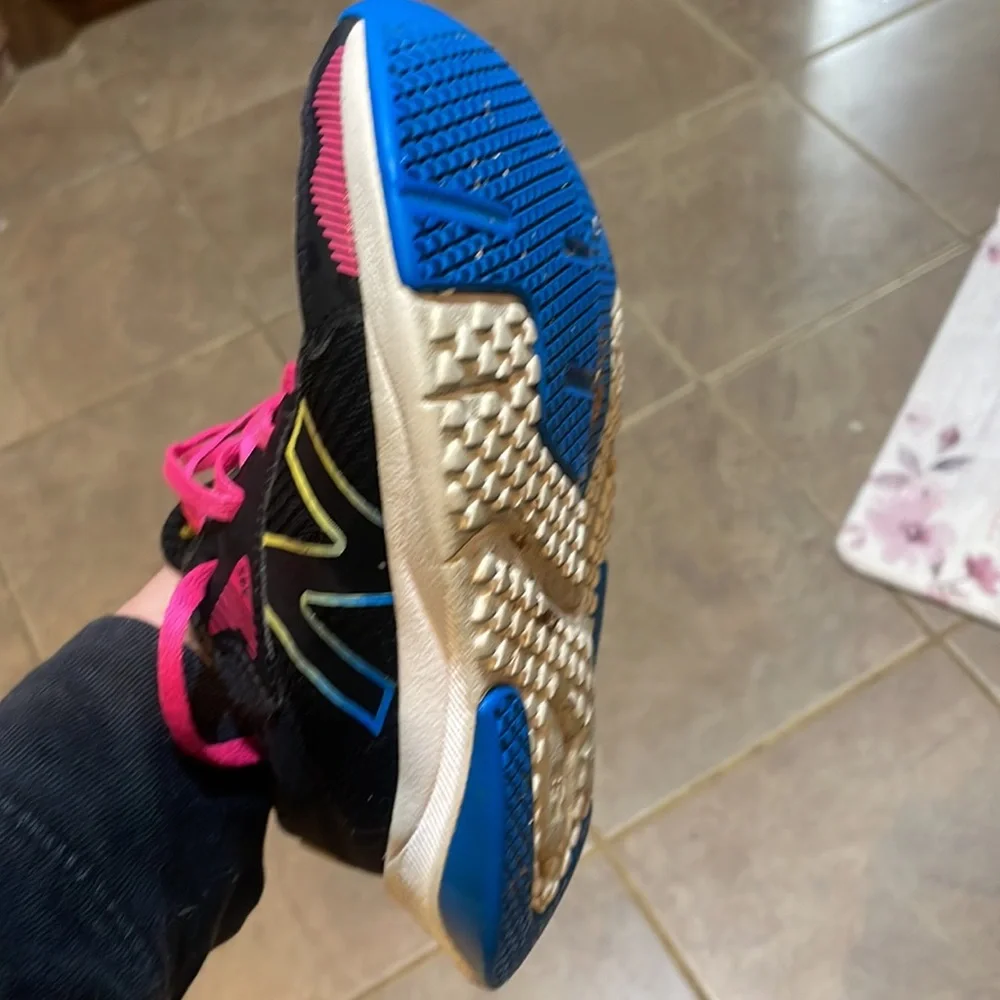 New Balance DynaSoft Sneakers!  12.5c